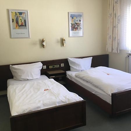 Zum Lowen Hotel ไวเทอร์ชตัดท์ ภายนอก รูปภาพ