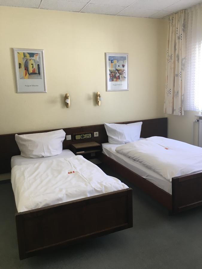 Zum Lowen Hotel ไวเทอร์ชตัดท์ ภายนอก รูปภาพ